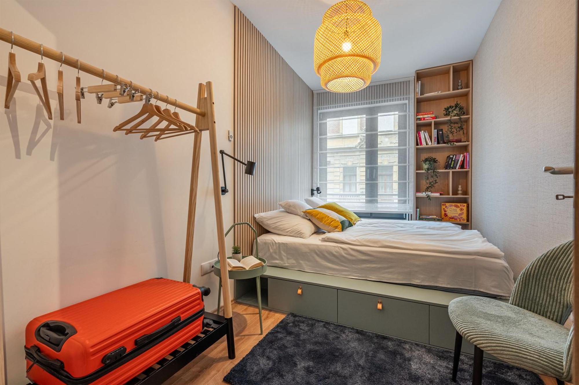 3 Bedroom W Garage And Balcony Appartamento